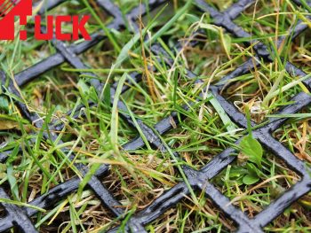 Lawn-protection grid mat